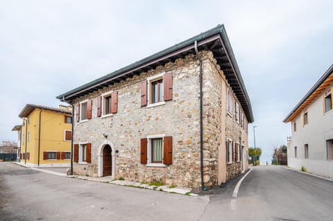 Property building, Neighbourhood, Street view