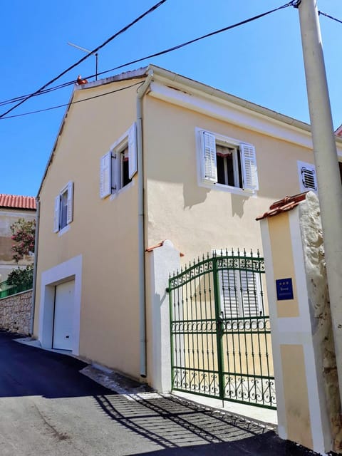 Kuća Ivan Apartment in Biograd na Moru