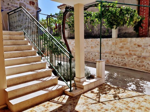 Kuća Ivan Apartment in Biograd na Moru