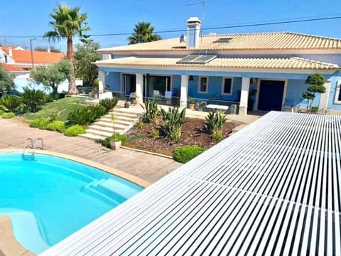 Garden, Swimming pool