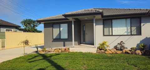 Property building, Spring, Day, Garden, Garden view