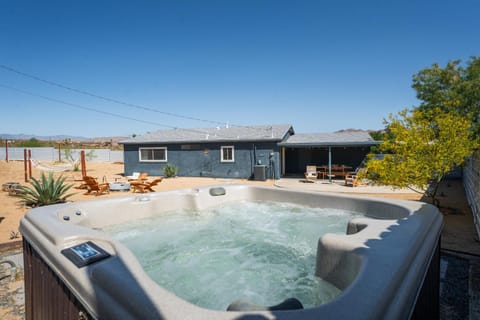 Natural landscape, Hot Tub, Hot Tub, Evening entertainment, Mountain view