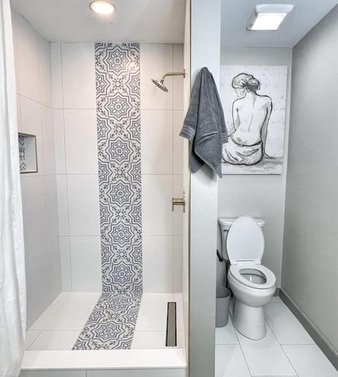 Country-Chic Family Retreat Relaxation & Scenic Splendor House in Wheeler Lake