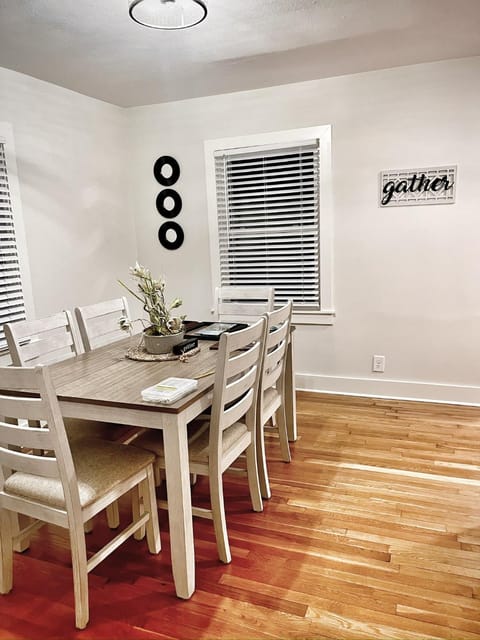 Elegant Family Home near Downtown House in Huntsville