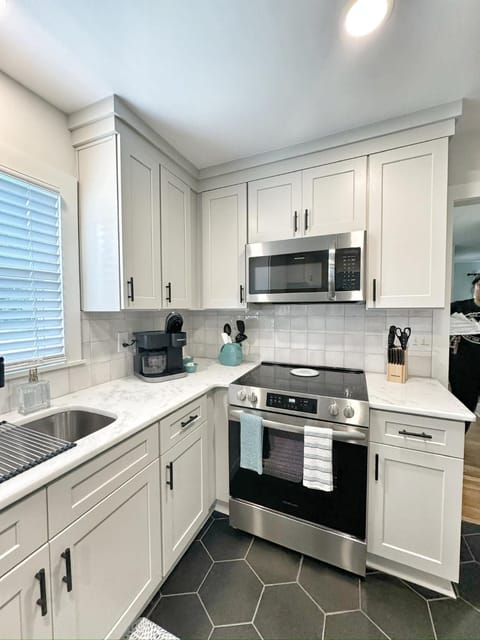 Elegant Family Home near Downtown House in Huntsville