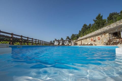 Day, Swimming pool