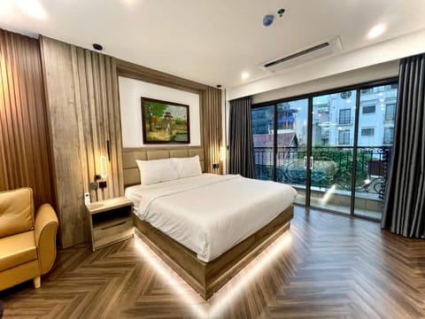 Bed, Balcony/Terrace, Bedroom, City view