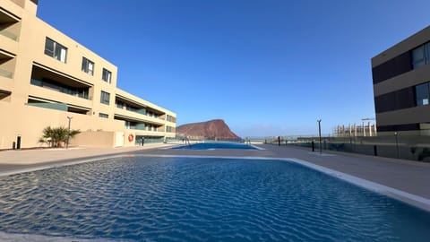 Mountain view, Sea view, Swimming pool