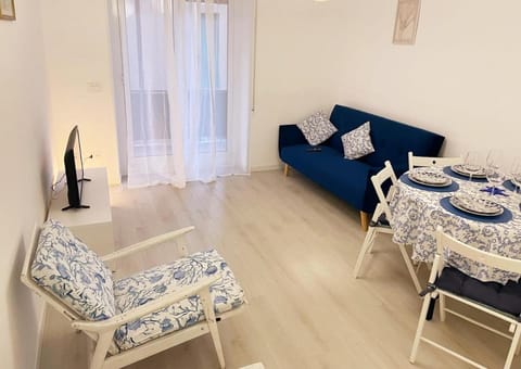 Carlo's ZR141 Sanremo Market Apartment in Sanremo