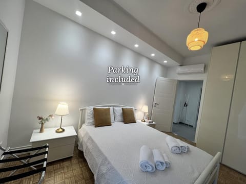 Living room, Seating area, towels, air conditioner