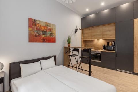Bed, Kitchen or kitchenette, Photo of the whole room, Bedroom