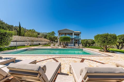 Garden, Swimming pool, Swimming pool, sunbed