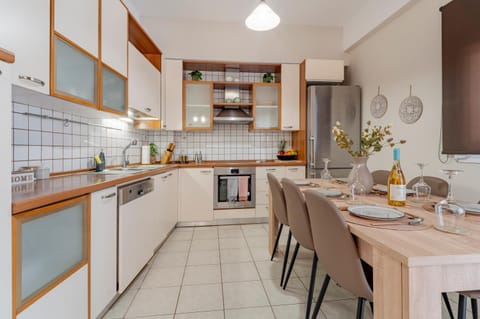 Kitchen or kitchenette, Dining area, dishwasher, oven, stove, kitchen