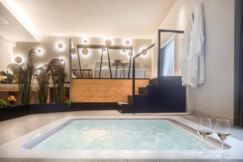 Hot Tub, Hot Tub, Spa and wellness centre/facilities