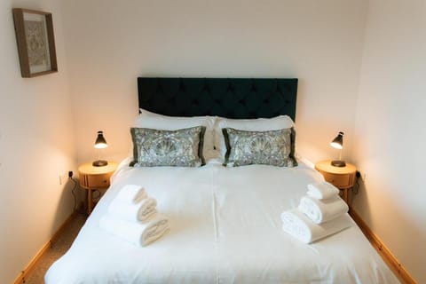 15 Queen Elizabeth Way, Kirkwall House in Scotland