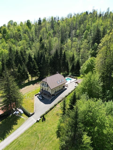 Property building, Spring, Natural landscape, Bird's eye view, Mountain view, Pool view, Swimming pool