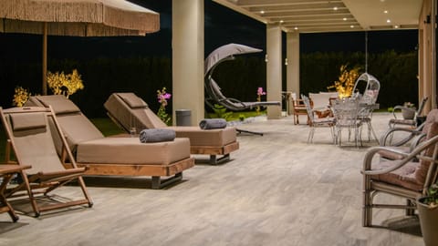 Patio, Balcony/Terrace, sunbed