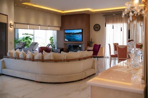 TV and multimedia, Living room, Seating area