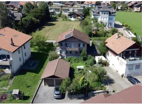 Neighbourhood, Bird's eye view