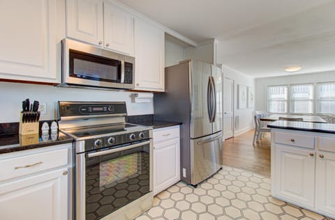 Beacon House by Carolina Beach Realty House in Carolina Beach