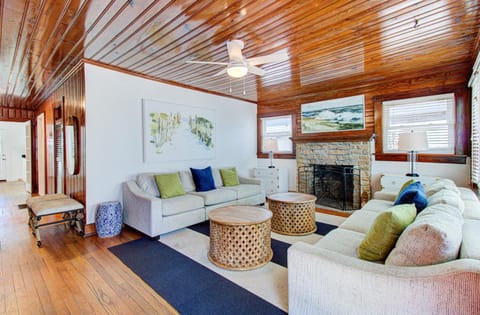 Beacon House by Carolina Beach Realty House in Carolina Beach