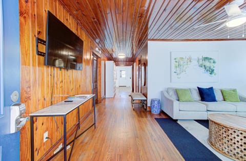 Beacon House by Carolina Beach Realty House in Carolina Beach