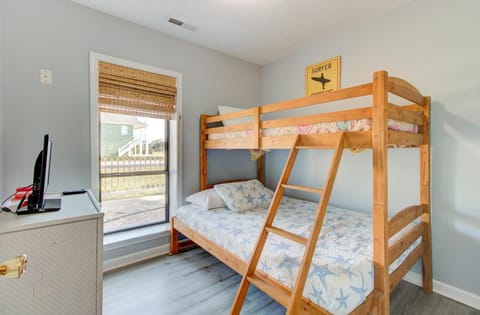 Cozy Kure by Carolina Beach Realty House in Kure Beach