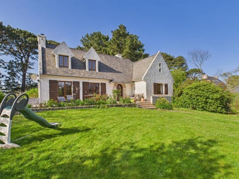 Property building, Facade/entrance, Off site