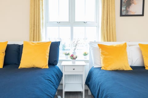 Open Mind Property -2 Bedrooms with FREE parking Apartment in Bournemouth