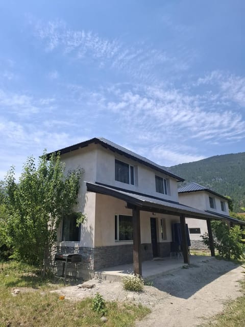 Property building, Natural landscape