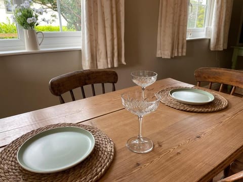 Garden cottage near River Exe House in East Devon District