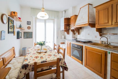 La casa del libro Apartment in Lavagna