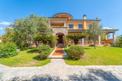 Property building, Spring, Garden, Garden view