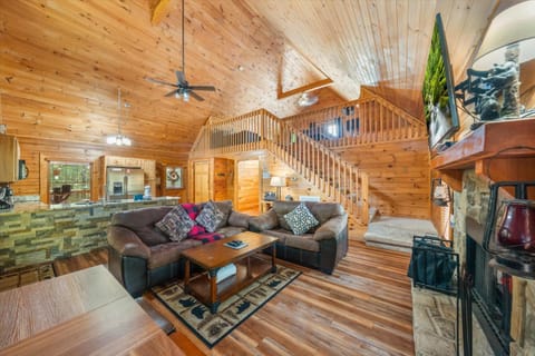 Serene Nest By Colonial Properties House in Sevierville