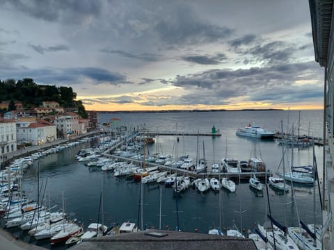 Property building, View (from property/room), City view