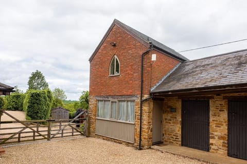 Grooms Cottage Apartment in Daventry District
