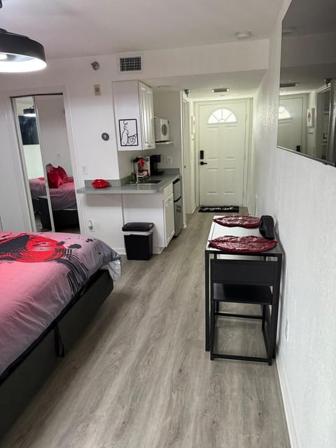 Paradise Lust at Paradise Lakes Nudist resort Apartment in Lutz