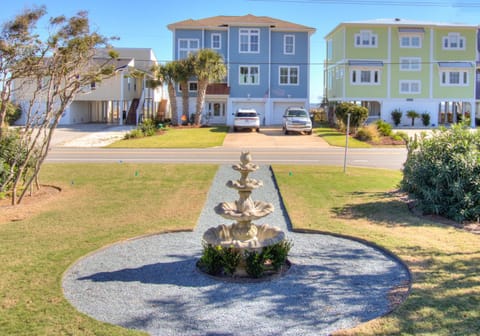Kure Cottage by Carolina Beach Realty House in Kure Beach