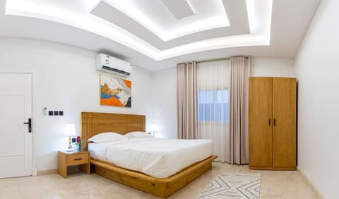 Bed, Photo of the whole room, Bedroom, wardrobe