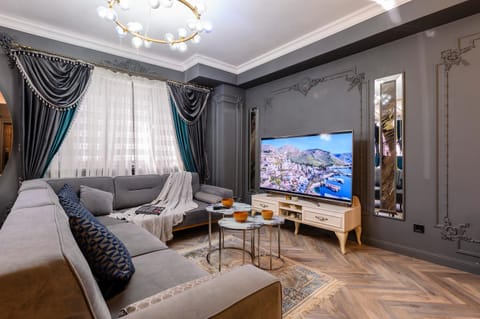 Communal lounge/ TV room, TV and multimedia, Living room, Seating area
