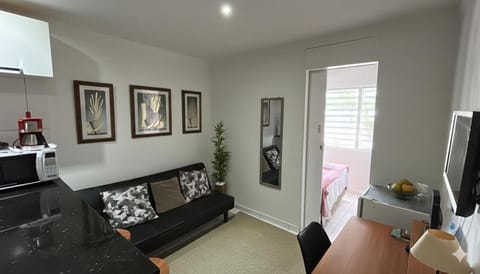 Communal lounge/ TV room, TV and multimedia, Kitchen or kitchenette, Living room, minibar