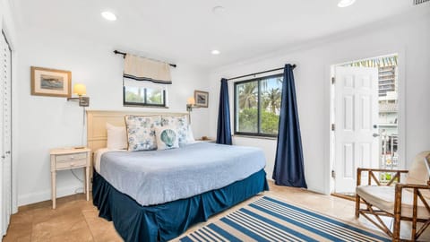 Designer Beachside Serenity Steps to the Beach! Apartment in Juno Beach