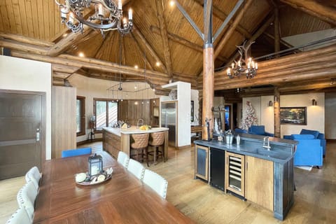 Alpen Ridge by Exceptional Stays Chalet in Mountain Village