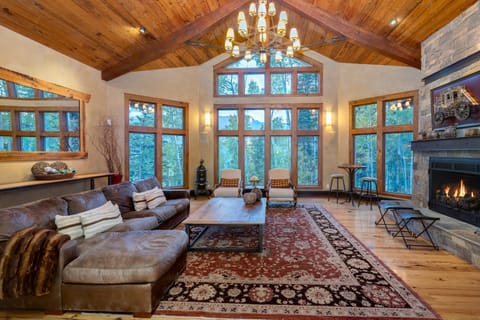 Alpenglow by Exceptional Stays Chalet in Mountain Village