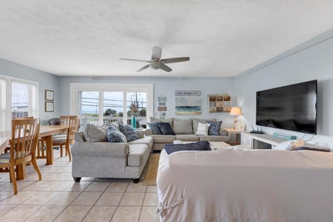 Ohana Retreat by Carolina Beach Realty Apartment in Carolina Beach