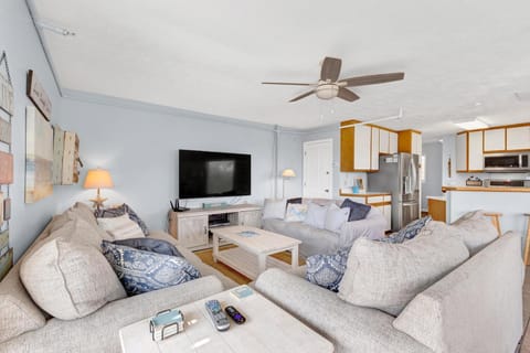 Ohana Retreat by Carolina Beach Realty Apartment in Carolina Beach