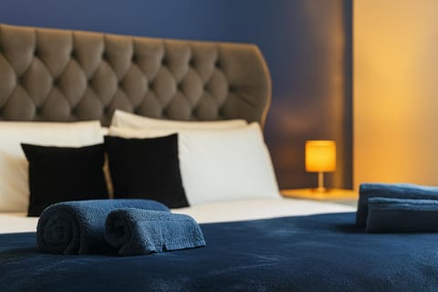 Aylesbury Apartment Contractors & Holiday Stays Free Parking Apartment in Aylesbury Vale