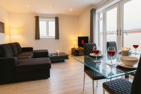 Aylesbury Apartment Contractors & Holiday Stays Free Parking Apartment in Aylesbury Vale