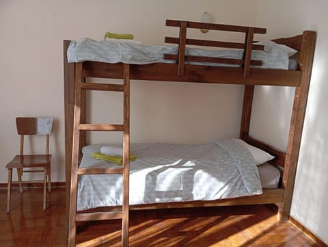 4 Single beds room 5' from metro Hostel in Athens