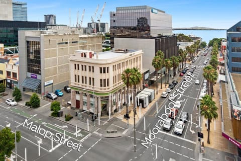 Property building, Neighbourhood, Bird's eye view, City view, Location